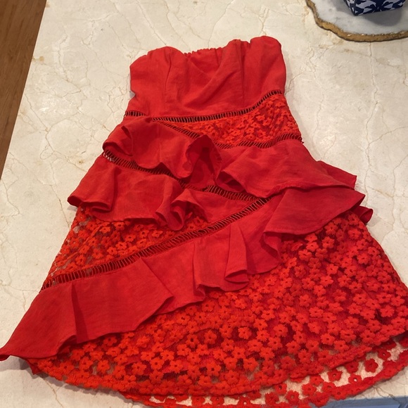 Adorable red dress - Picture 2 of 3